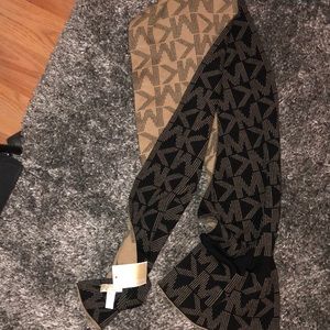 NWT Authentic Michael Kors Reversible Scarf